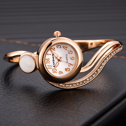 时尚镶钻手镯手表女合金表带小表盘细手腕时装表女士指针石英腕表