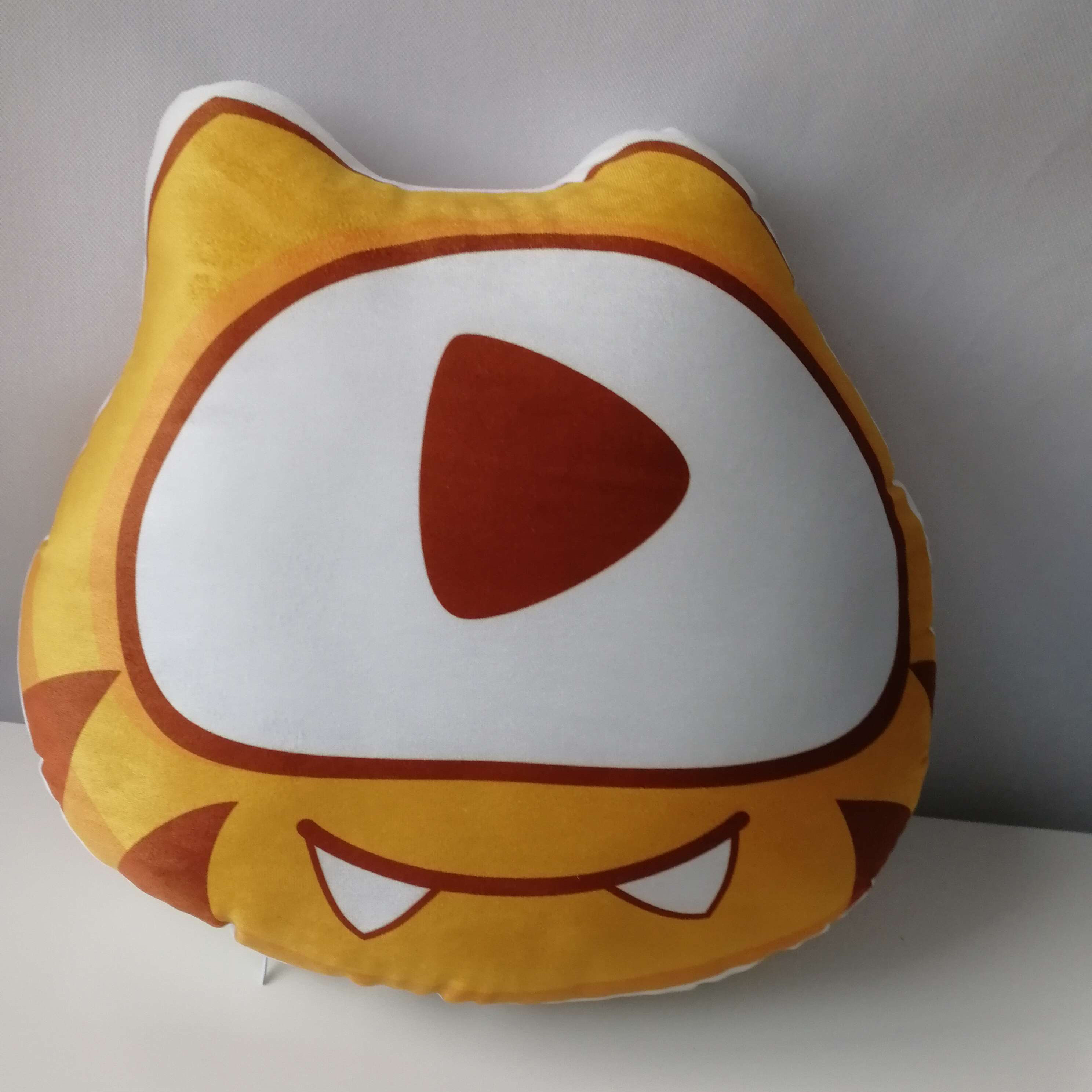 风萌动漫科技的优惠券大全—虎牙直播抱枕公仔 星秀颜值主播玩偶粉丝