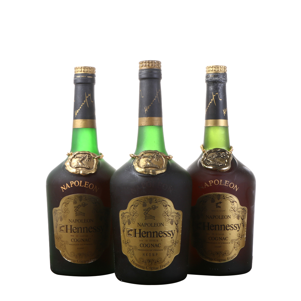 【即刻拍】80年代轩尼诗霸道拿破仑干邑白兰地40度700ml*3瓶拍卖