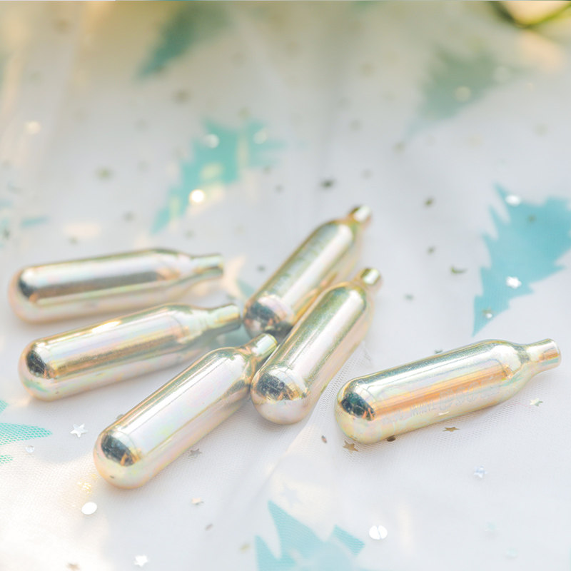 厨娘物语一秒就充汽的气泡水机专用气弹