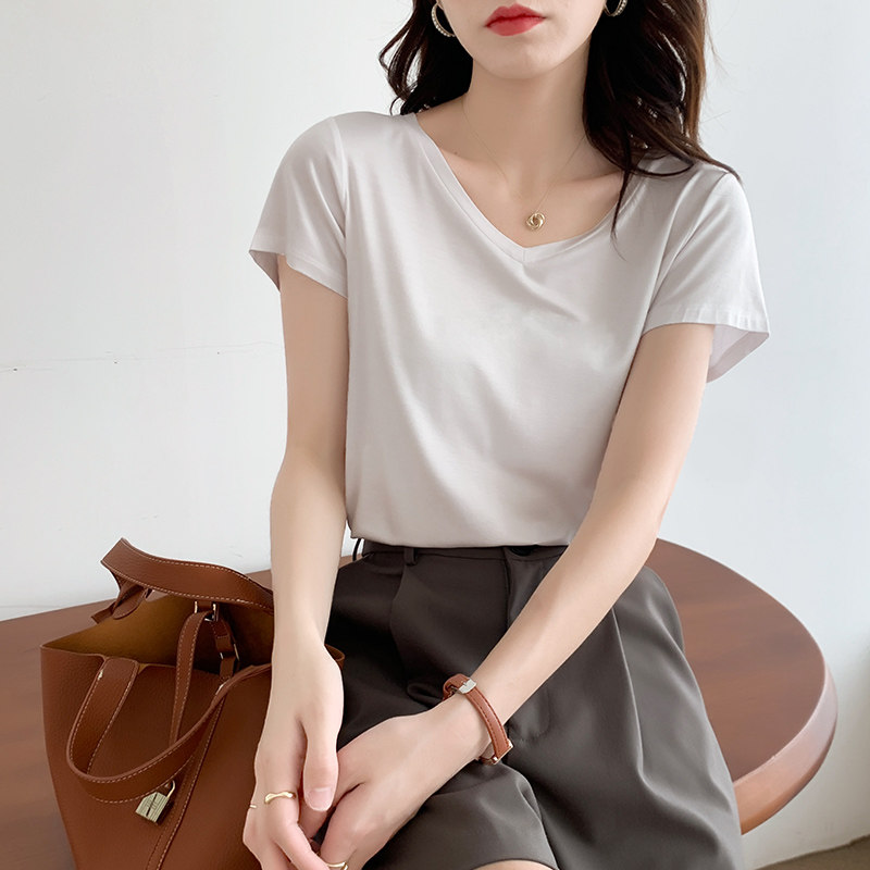 实拍实价莫代尔短袖t恤女装夏季白色薄款V领冰丝宽松气质打底上衣