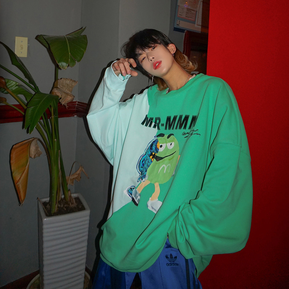 特价卡通情侣卫衣_leman金俊圆领卫衣男潮流宽松拼接卡通印花情侣装