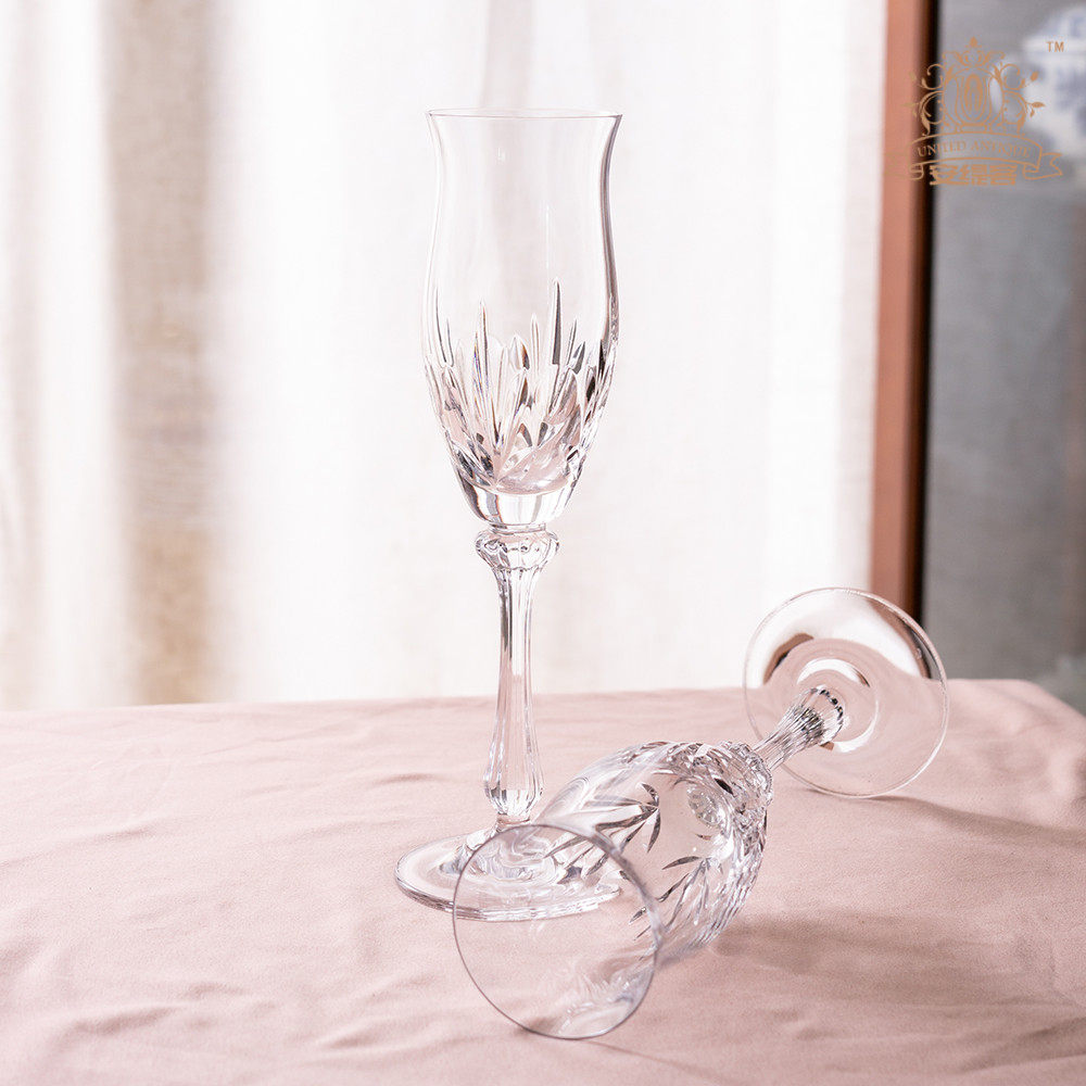 酒杯2个高脚杯郁金香形水晶玻璃薄香槟杯透明葡萄酒欧式奢华摆件