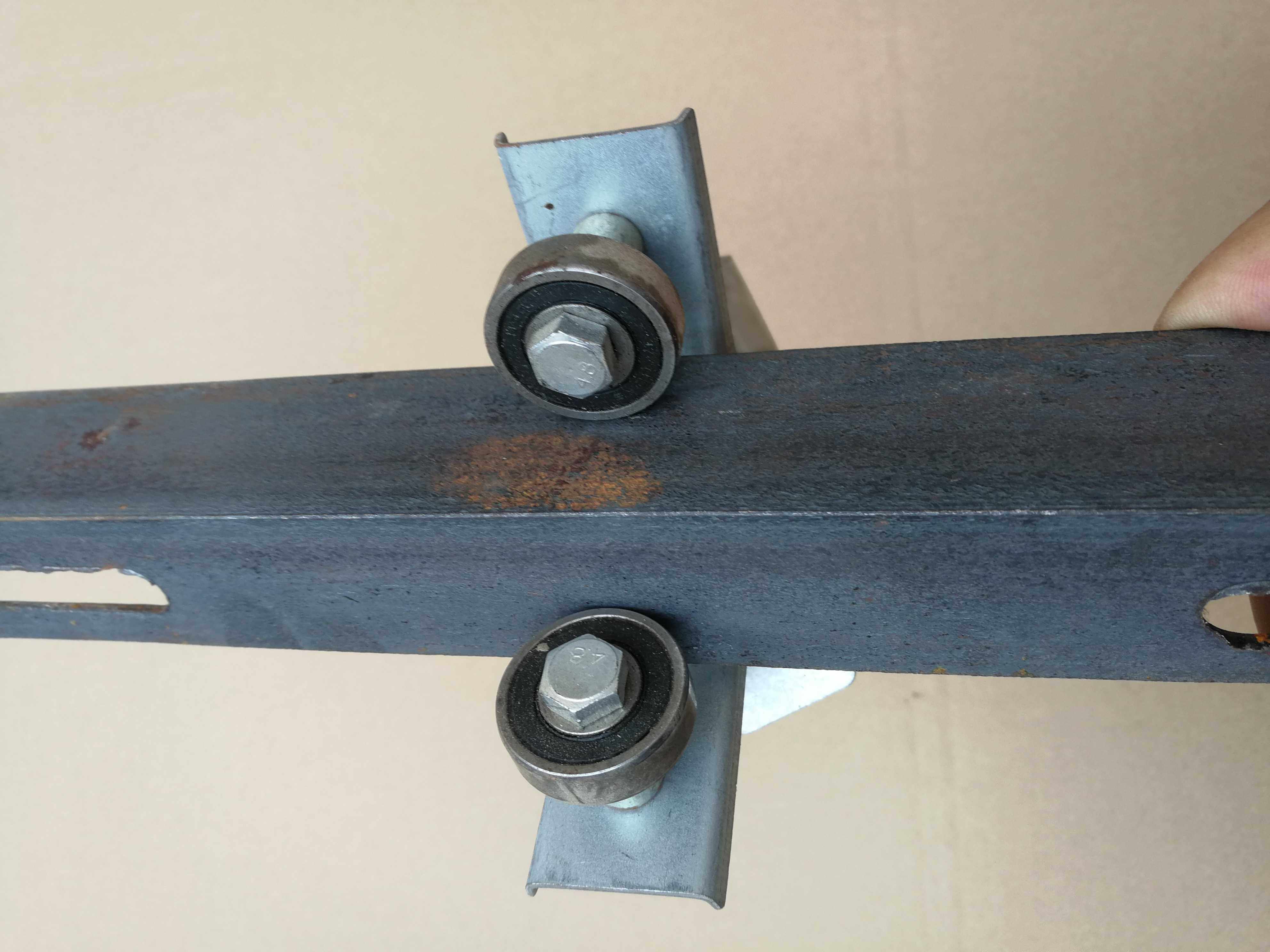 龙门吊新款吊机家用 小型 升降行车角铁吊线滑轮全铁小滑轮配件