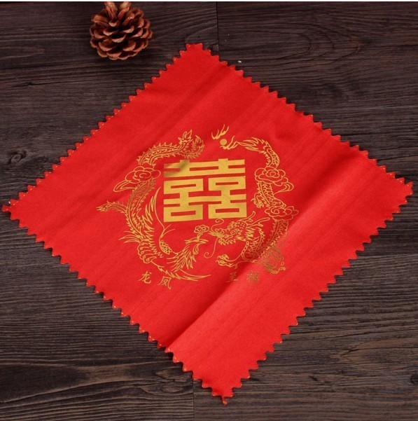 結婚手絹新娘嫁妝紅手帕喜慶手巾方巾燙金龍鳳鴛鴦款結婚禮紀喜帕在類目 居家日用, 毛巾/浴巾/浴袍, 手巾/手帕中 - 來自Buy2taobao.com提供專業的淘寶代購服務