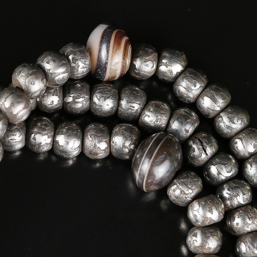 天王殿供奉 108颗陨铁佛珠 雕刻真言 大雄宝殿纳福加持