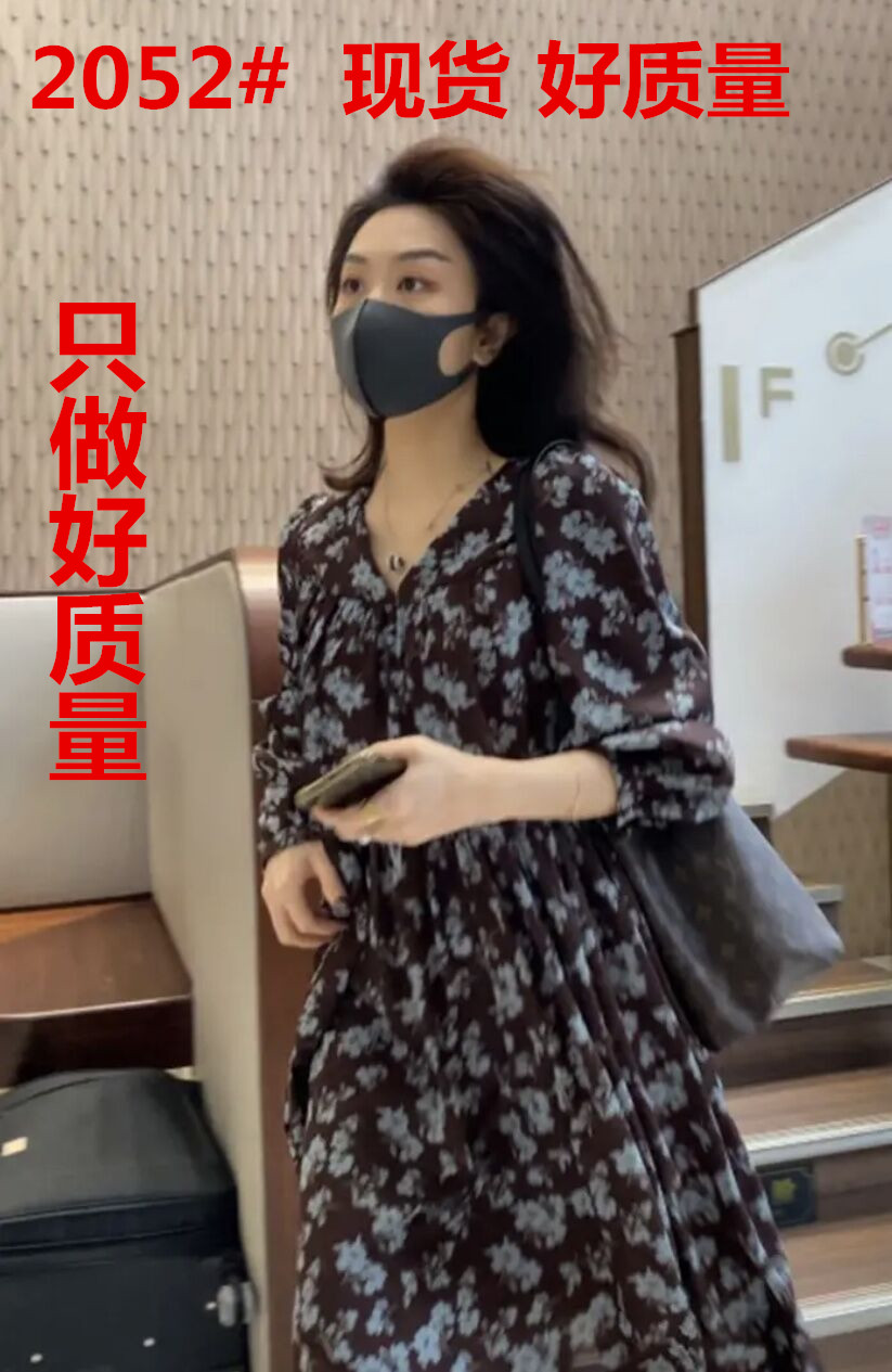 春女碎花宽松显瘦长裙气质时尚法式复古连衣裙潮Linda姐