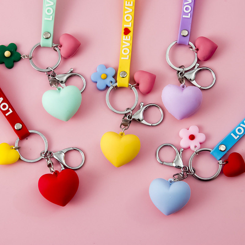 新款软胶爱心钥匙扣绳子挂件创意卡通钥匙圈环情侣包包小礼品配饰