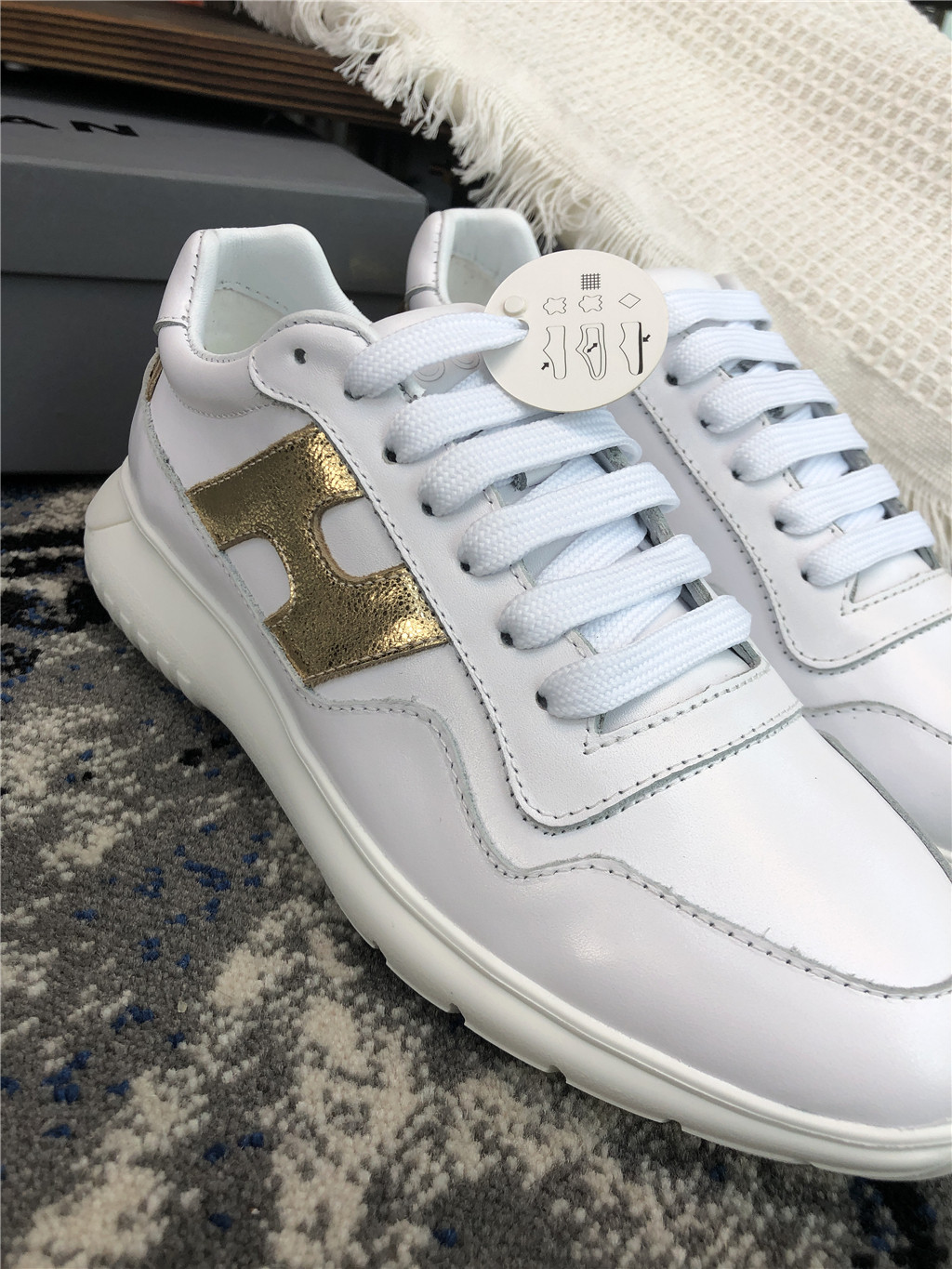 内增高4cm小白鞋_厚底内增高4cm隐形大长腿牛皮h系带休闲小白鞋0854