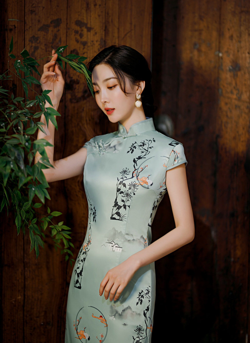 蚀骨2022春夏新品年轻少女丝绸旗袍日常改良双层短袖印花连衣裙