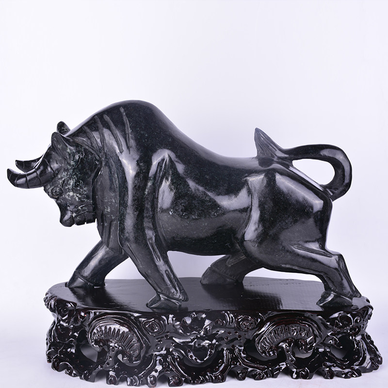 《牛气冲天》玉雕大师李彦明作品 四大名玉 独山玉摆件 11540g