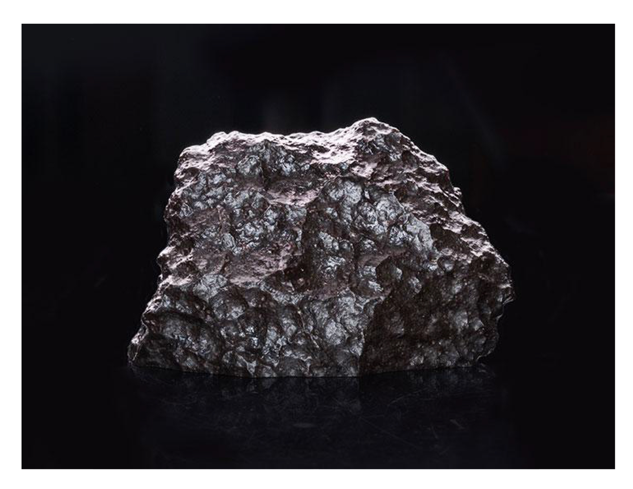 德国自然历史博物馆藏品《碳质球粒彗星陨石》