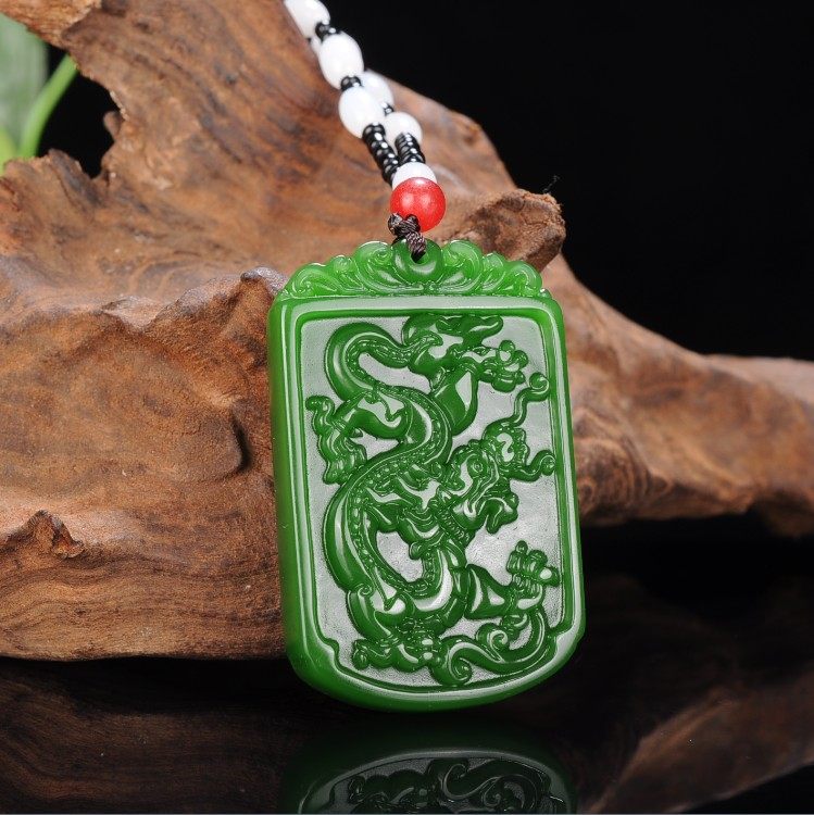 新疆和田玉碧玉龙牌挂件白玉生肖龙辟邪玉牌龙腾四海男款玉龙吊坠