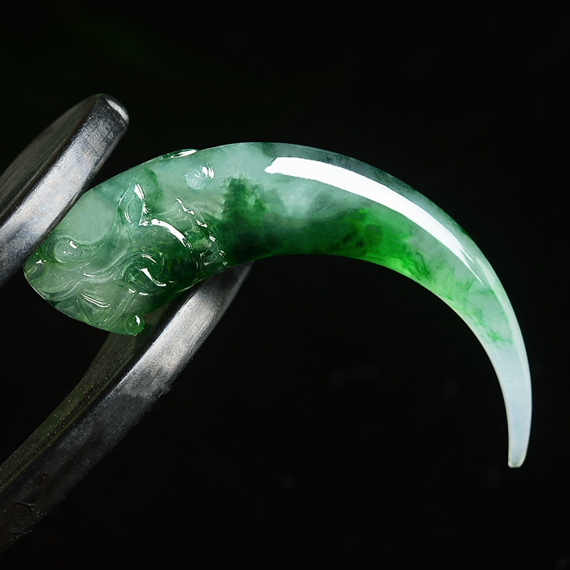 杨树明大师工作室作品天然缅甸a货翡翠冰种龙牙吊坠10.95g带绳