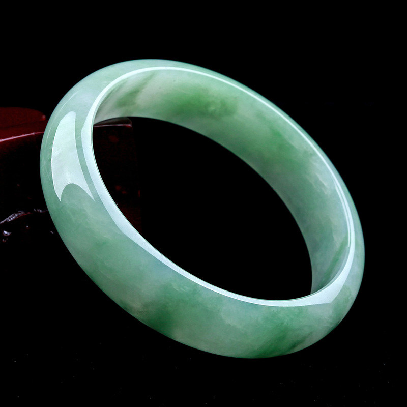 冰糯种豆绿色翡翠手镯 内径56mm 55.36克