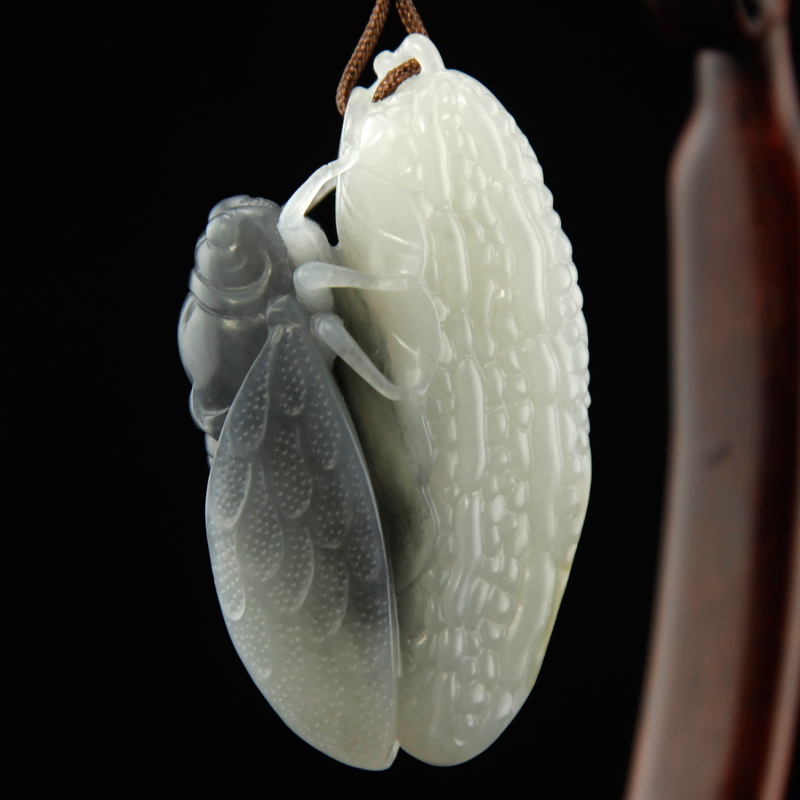 中国玉石雕刻大师张红哲作品 新疆和田玉 一夜成名挂件 52.88g