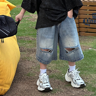 男童破洞牛仔短款儿童设计感高级美式复古休闲五分裤