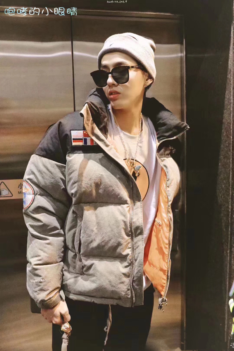 一折吴亦凡同款羽绒服_咆哮的小眼睛readymade国旗刺绣水洗军布羽绒服