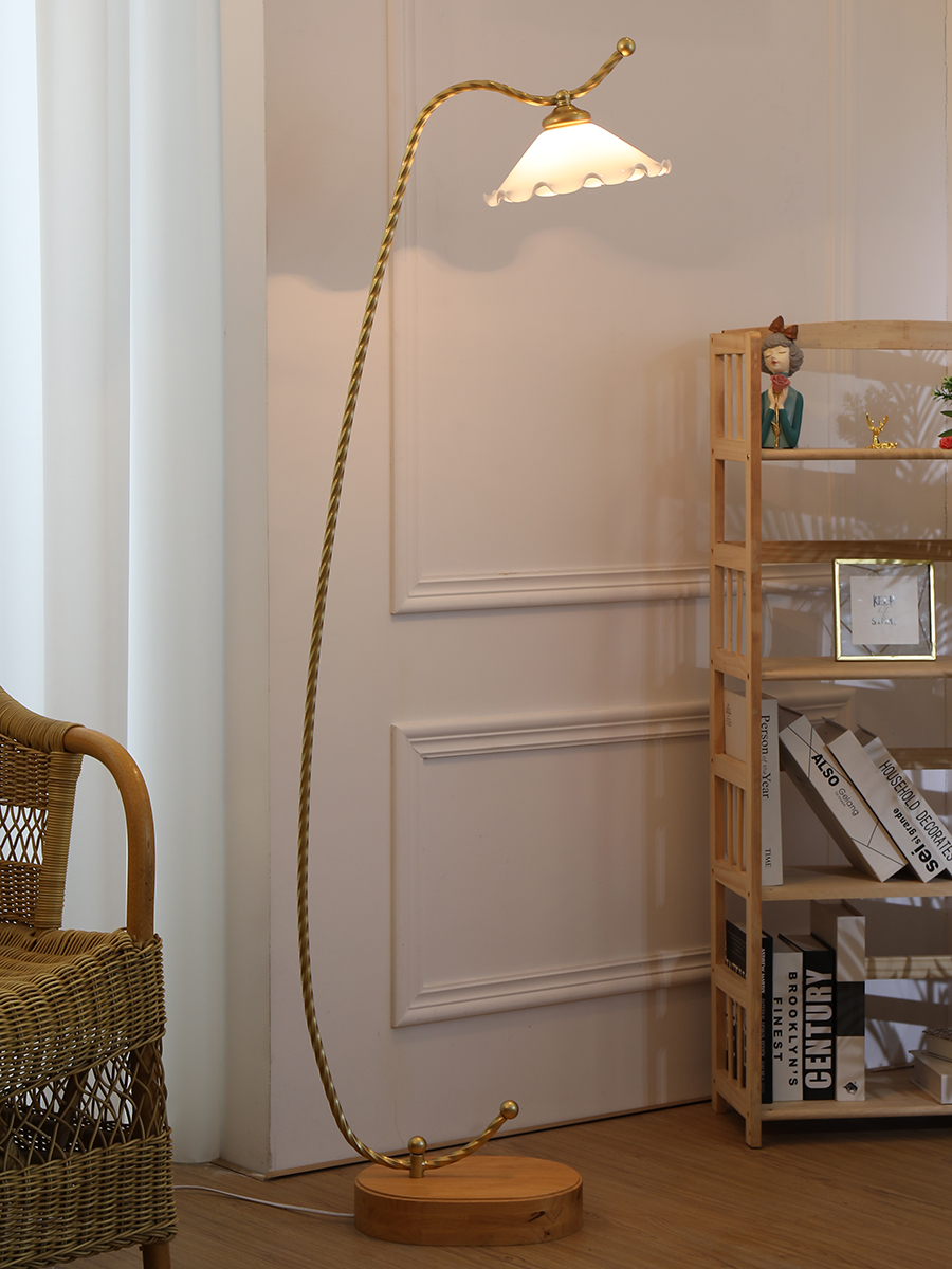简约装饰客厅落地灯北欧极简书房卧室灯具创意实木文艺美式台灯