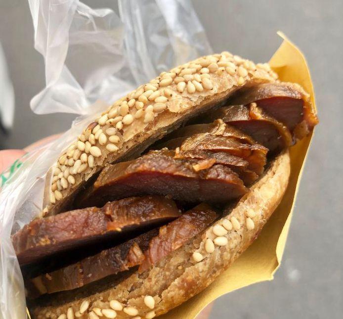 烧饼夹牛腱子肉 老北京现烤酥脆北京