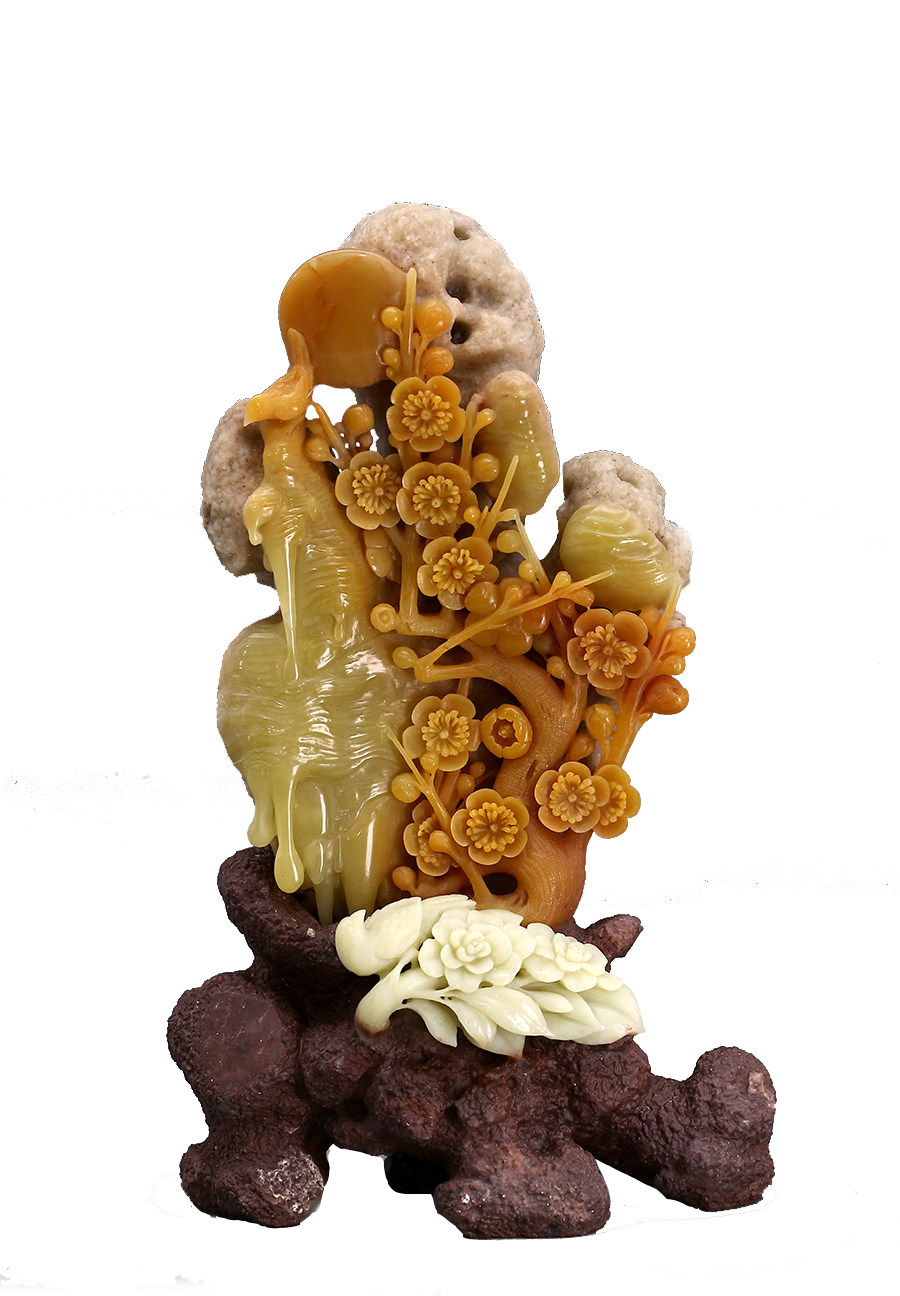 青田石雕《喜上眉梢》,颜色艳丽,雕工精湛