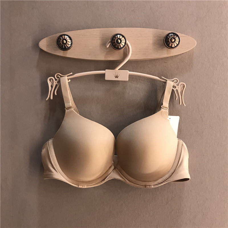 黛安芬专柜正品光面纯色无痕聚拢水袋有钢圈文胸女内衣16-8603