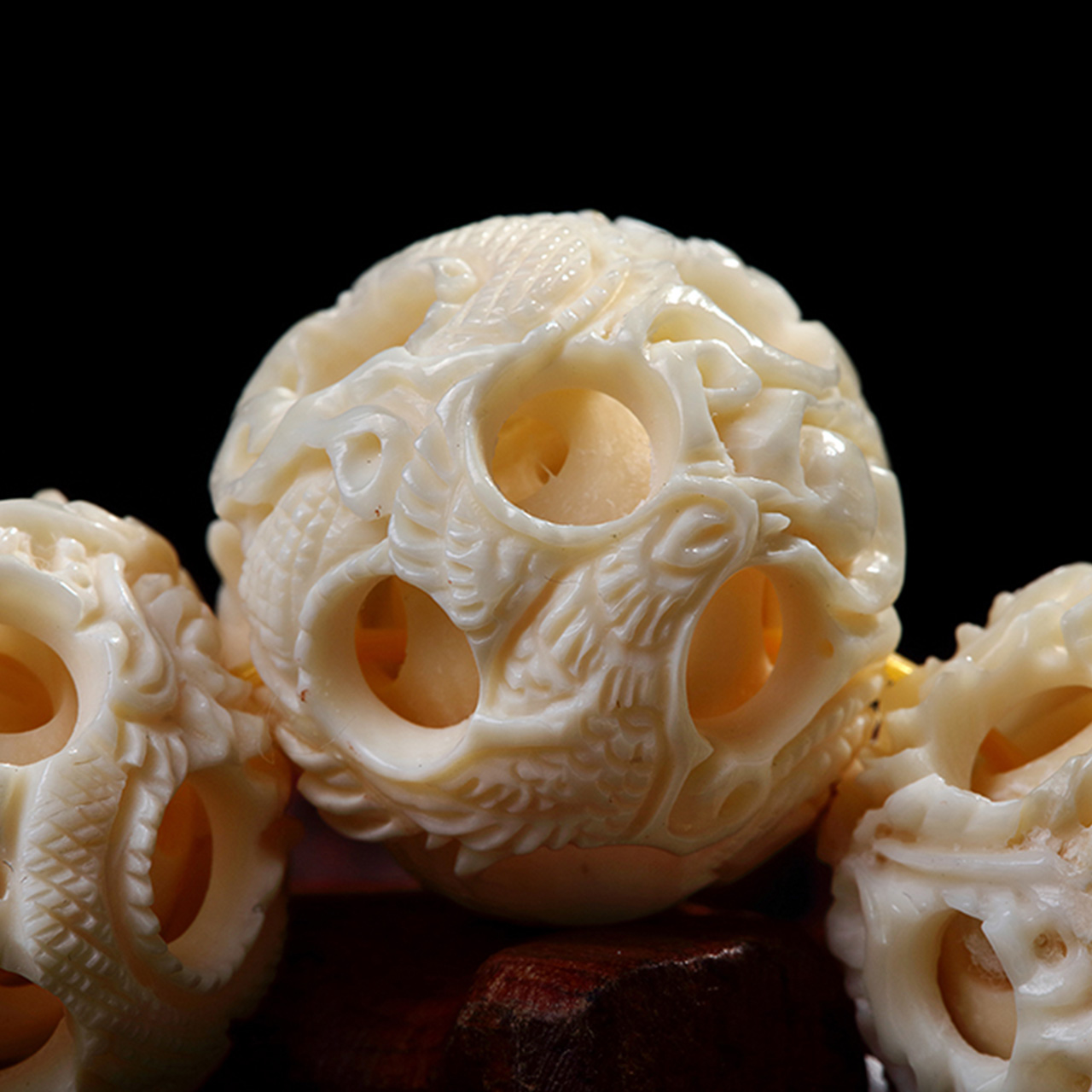 猛犸象牙《龙凤鬼工球》 2.0cm 35.3g yd0242