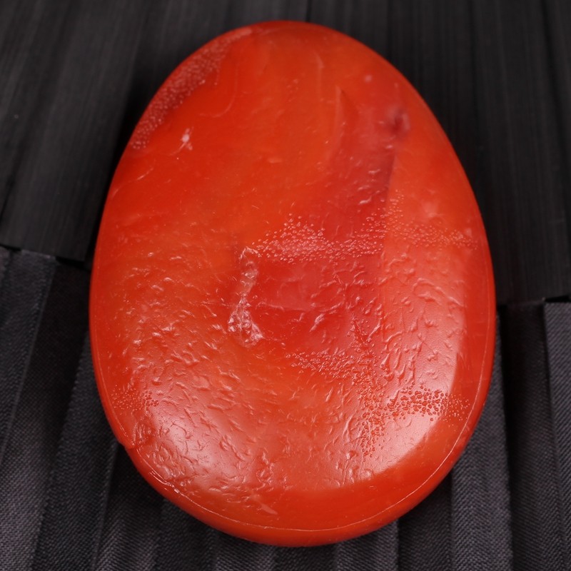 58.12g南红玛瑙精工磨砂观音吊坠