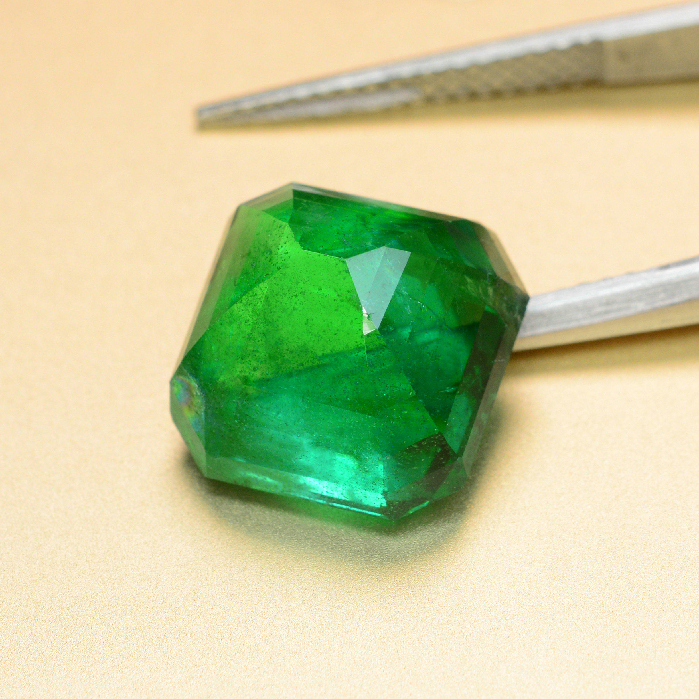 晶体剔透 重15.55ct 祖母绿裸石 天然包体 可设计镶嵌款式4840