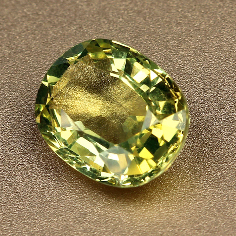 2.4ct 金绿宝石裸石戒面 可定制款式 22393 - 拍卖