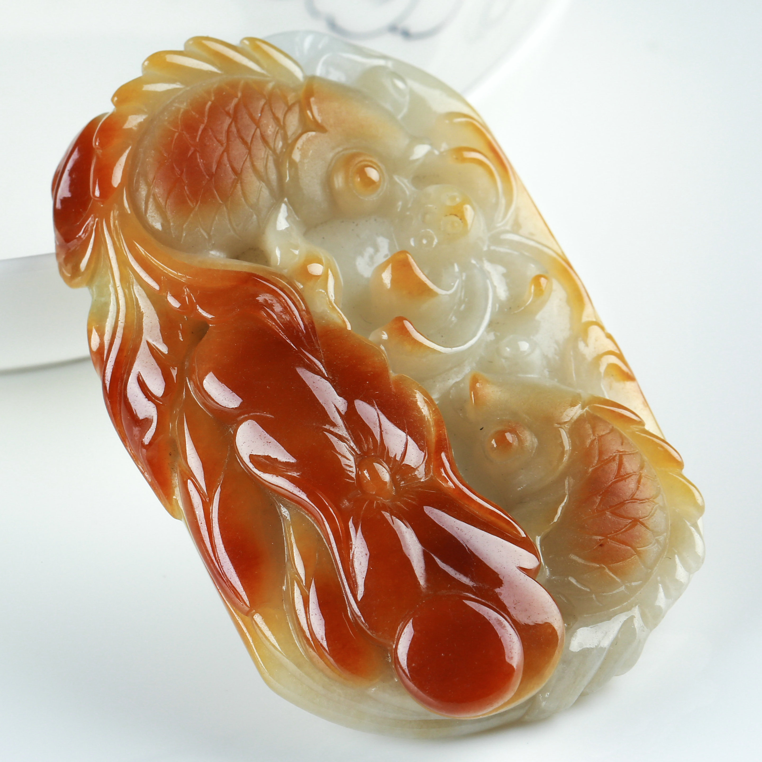 老坑翡翠年年有鱼吊坠 51.47g