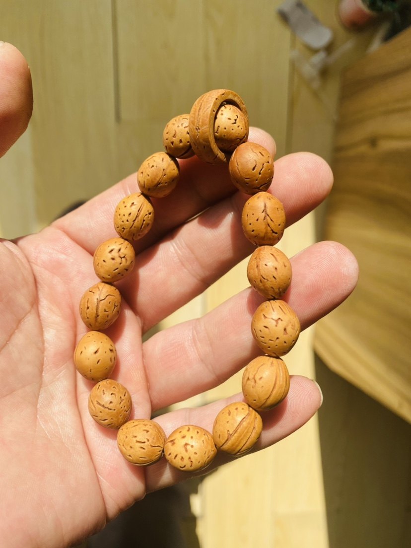 新品东北野生桃核光珠椭圆 型桶珠手工制作 文玩桃核