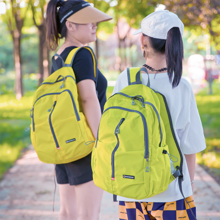 研学旅游背包儿童外出超轻便户外旅行双肩包小学生男童女孩书包薄