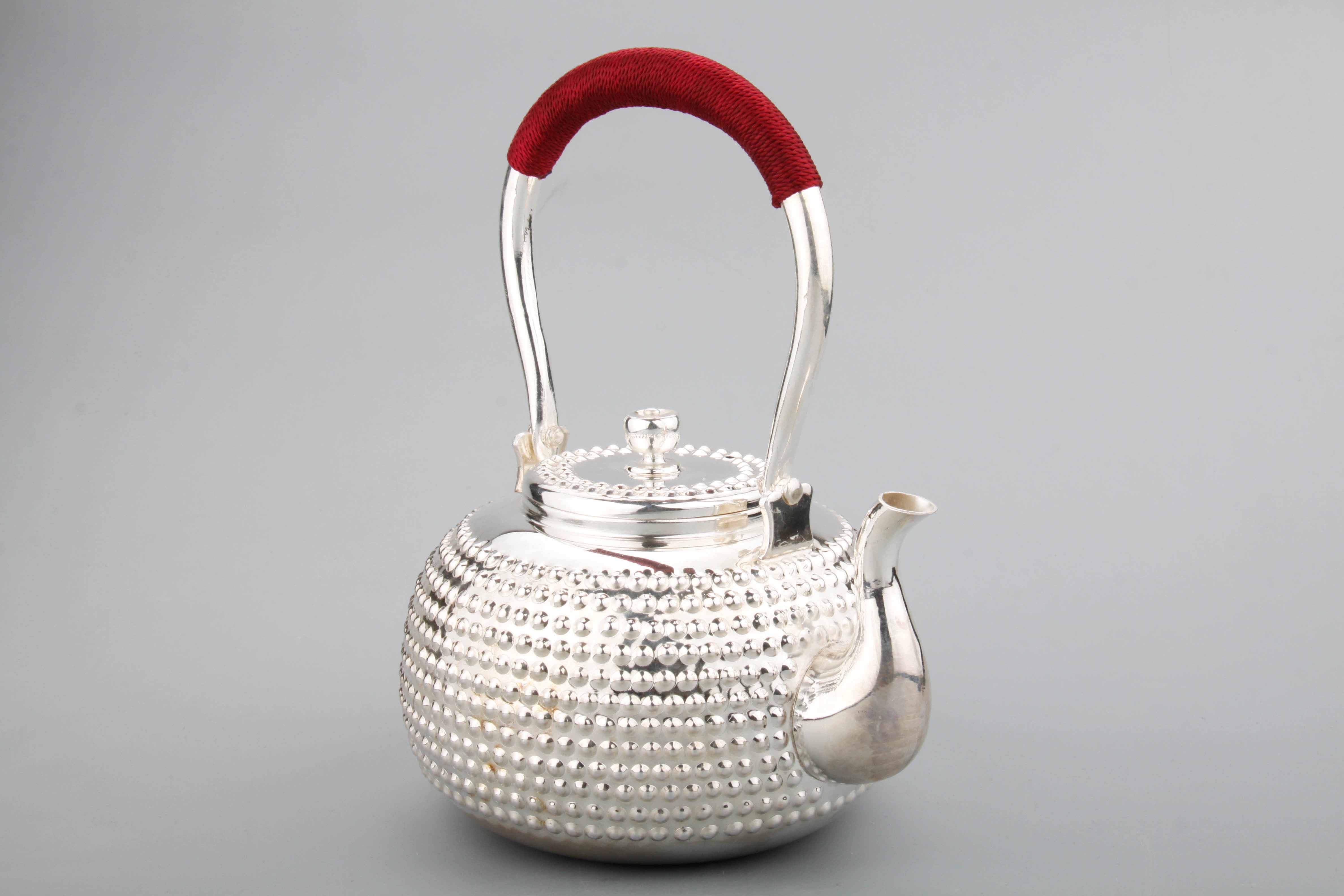 王灿松大师 非遗传承人 纯手工银器 银茶壶之纯手工霰打银壶