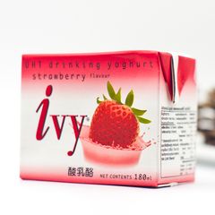 泰国原装进口酸奶 ivy爱谊草莓味酸乳酪饮料180ml 儿童早餐酸奶
