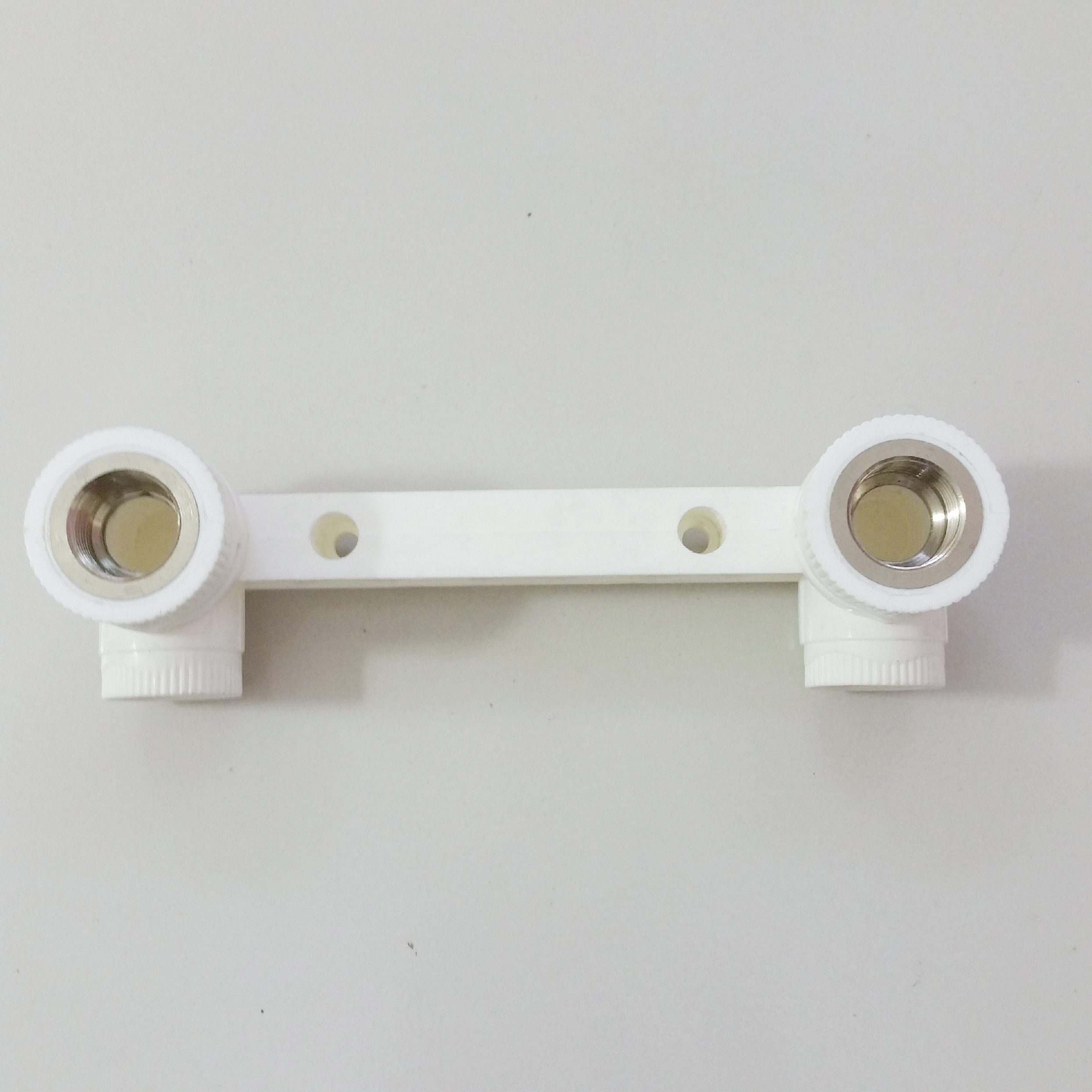 热销水电材料配件