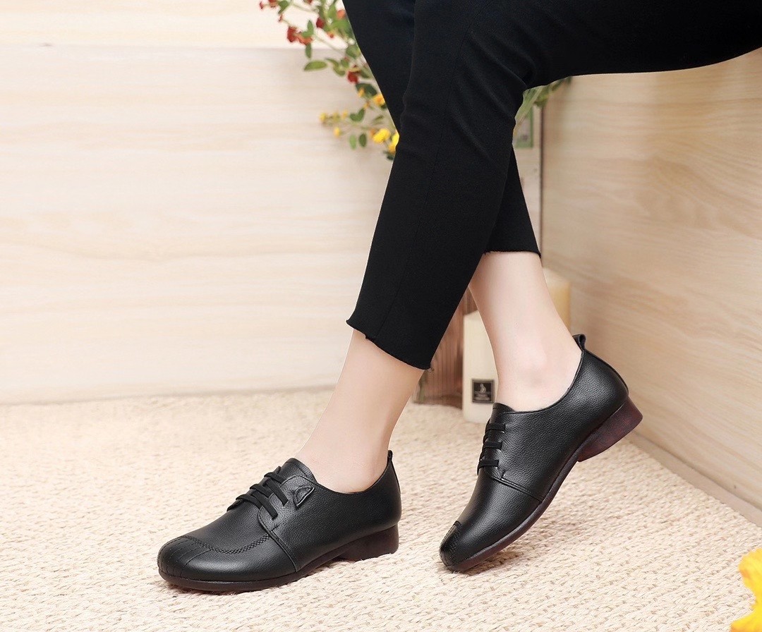 康妮女鞋2022春真皮牛筋软底面休闲单鞋防滑耐磨牛皮妈妈鞋13317