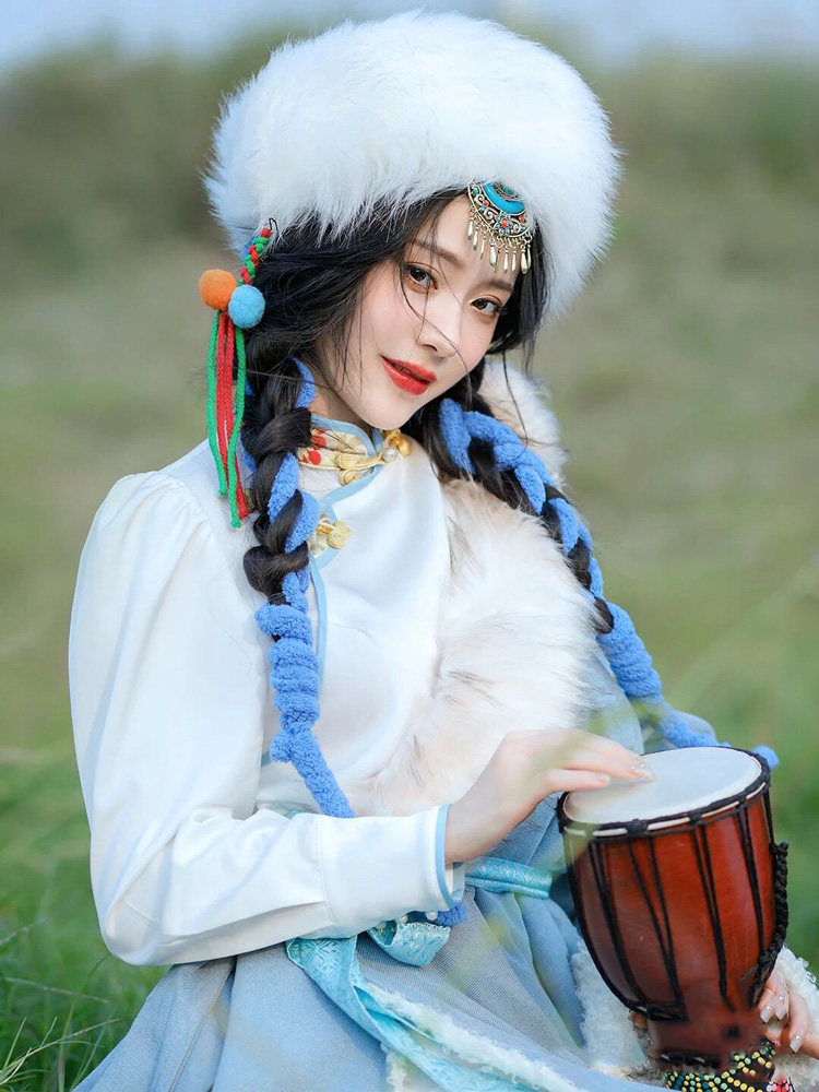 藏族服装女蓝色毛领藏袍西藏民族风服饰冬季藏裙长袍网红同款藏服