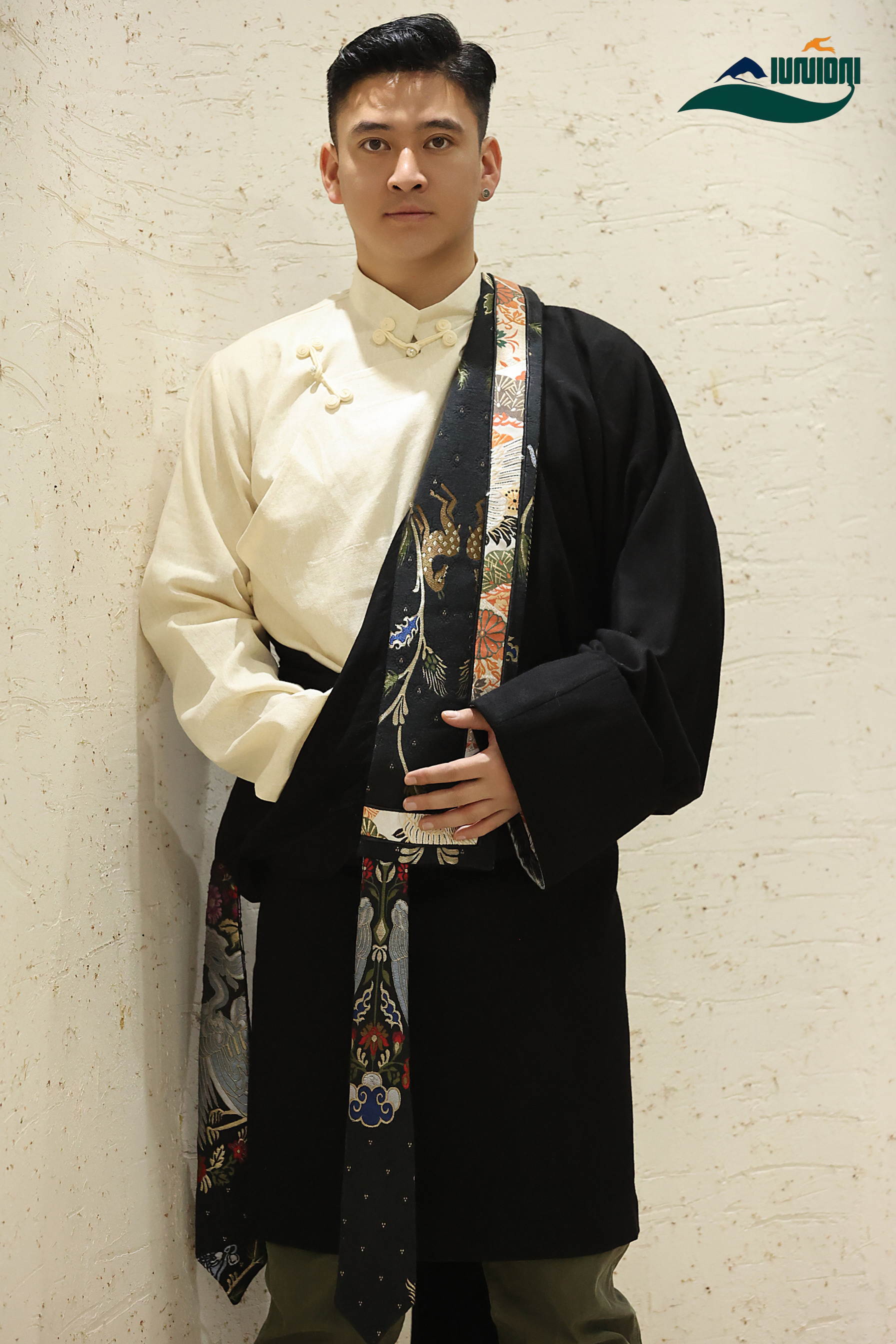传统藏服男春夏藏袍双鹿纹织锦缎系带设计改良新中式隆重藏装藏族