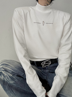 2024春季高级感垫肩T恤男长袖小众字母装饰设计韩版半高领打底衫