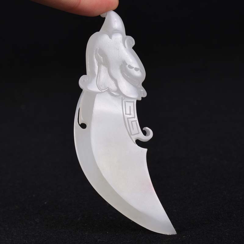 省级玉雕大师梁振作品 和田玉白玉 仿古龙刀挂件 27.77g