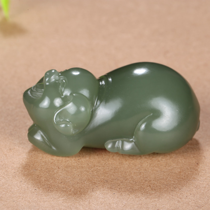 [源头好货-镇平]省玉雕大师张国军工作室出品 福猪挂件 33.11g