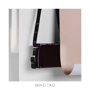 路易威登男士牛皮包品牌 MIHOTAO 原創設計師品牌 寬肩帶 包包2020新款斜挎包女牛皮包 牛皮包品牌