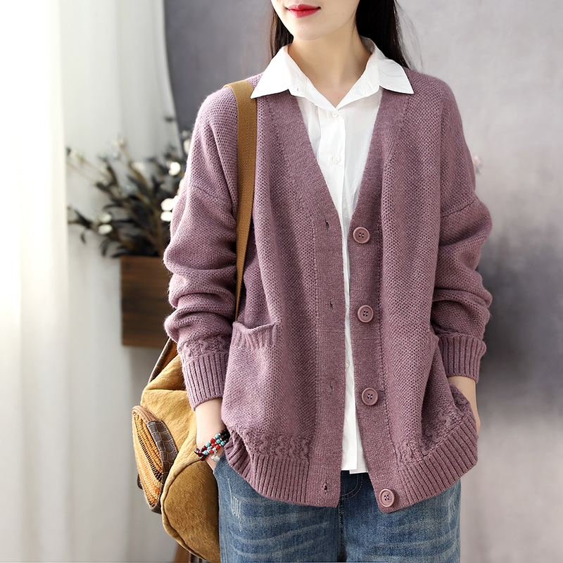 韩索依 复古文艺2021秋季女装v领毛衣开衫女外套宽松慵懒风针织衫