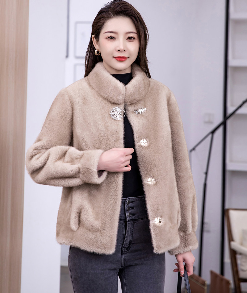 环保皮草仿水貂绒短款宽松加厚欧貂皮毛一体西服领皮草外套大衣女