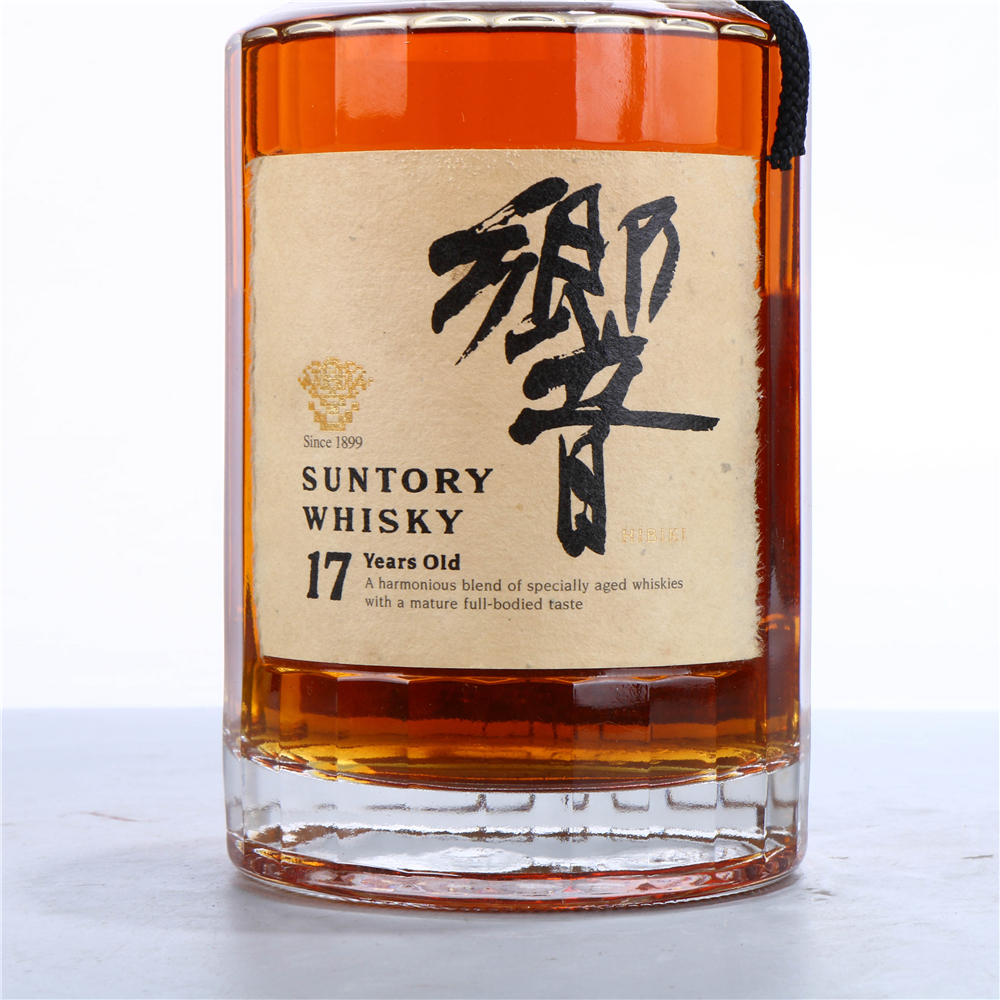 21.90年代三得利响牌17年日本威士忌酒 43度700ml