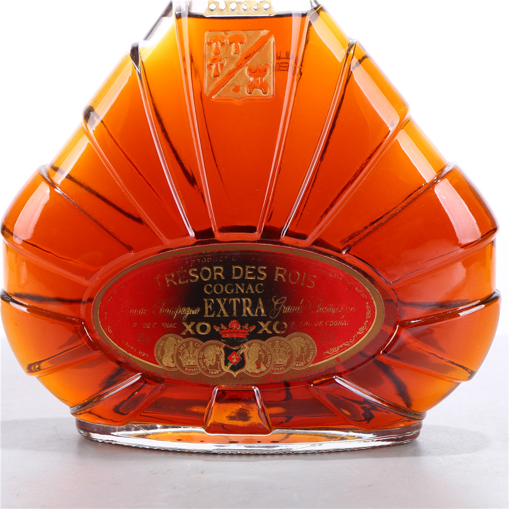 84.90年代法国尊皇大香槟extra xo干邑白兰地 40度700ml