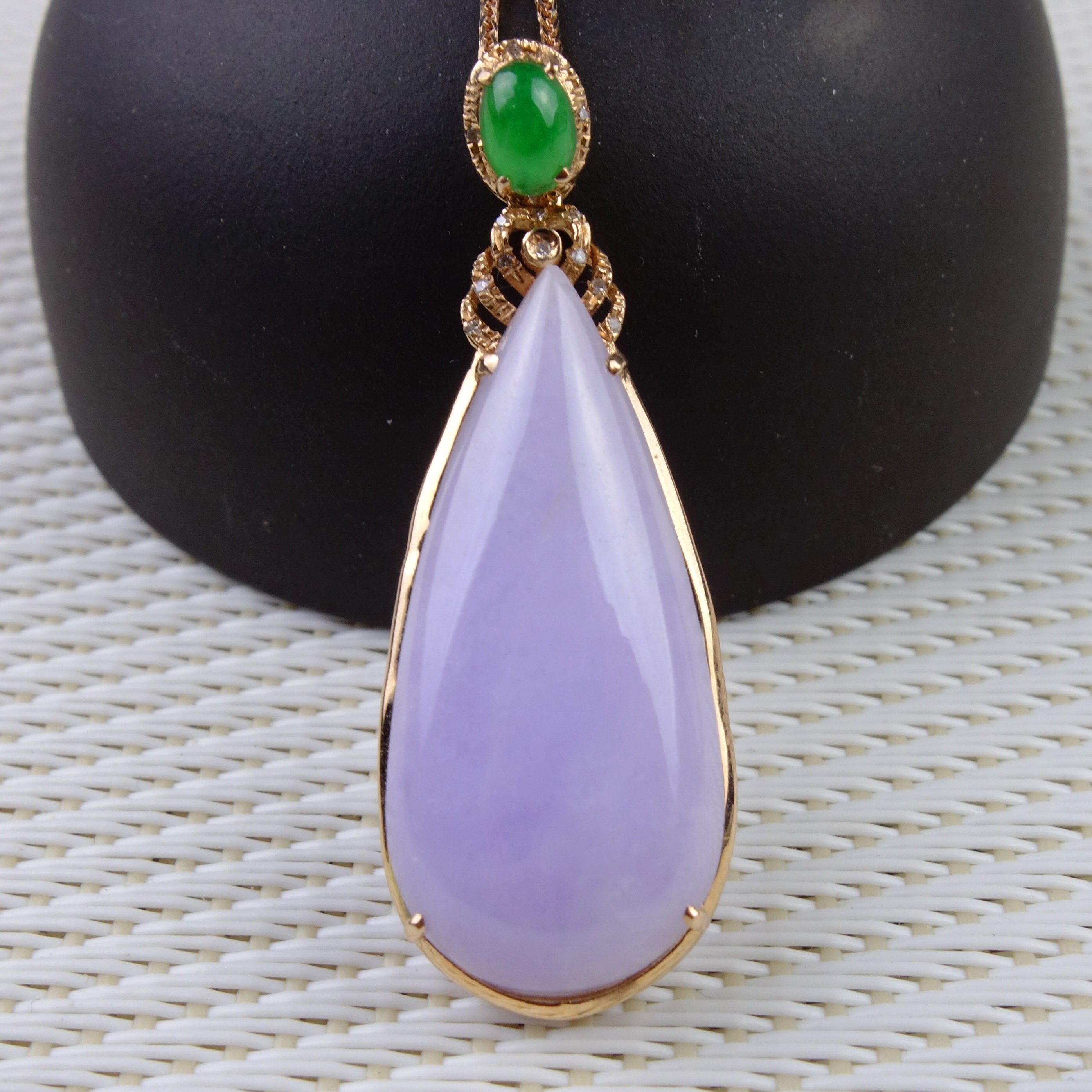 18k金镶钻紫罗兰a货翡翠水滴形吊坠5.75克(连链重)