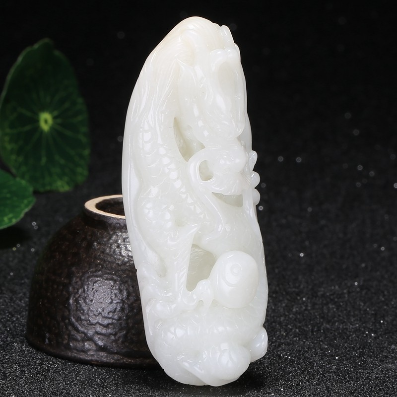 海派玉雕大师 崔哲豪作品和田玉 盘龙手把件124克