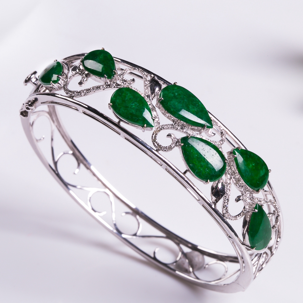 【精品翡翠-四会】18k金奢华镶嵌缅甸翡翠a货贵妃手镯16.02g